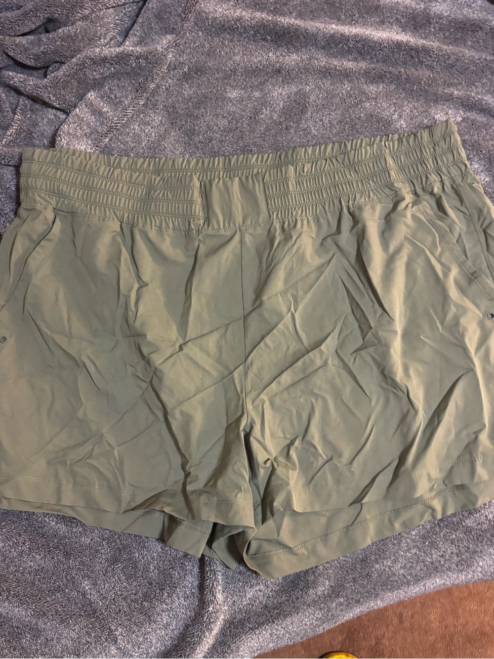 Brand New Old Navy army green quick dry shorts